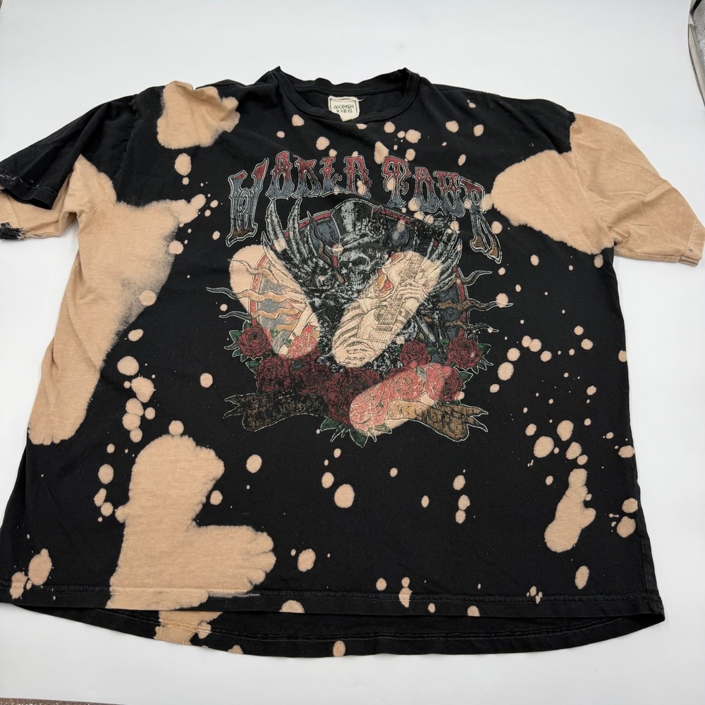 Modish Rebel World Tour Skull Roses Bleach Wash Graphic T-Shirt Black Large